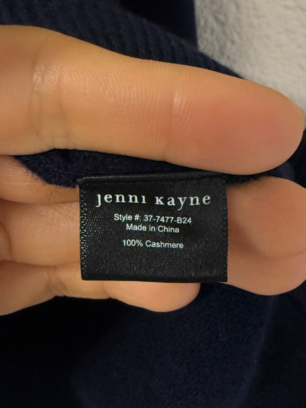 NWOT Jenni Kayne Flynn Cashmere V-Neck Sweater Navy 2X Quiet Luxury Minimalist - Picture 4 of 5